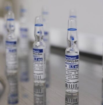 Глава МИД Мальты заявил, что «Спутник V» могут сертифицировать в Европе до конца июня