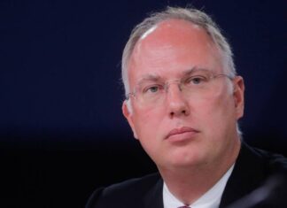 Глава РФПИ заявил, что вокруг «Спутника V» наблюдается ажиотажный спрос во всем мире