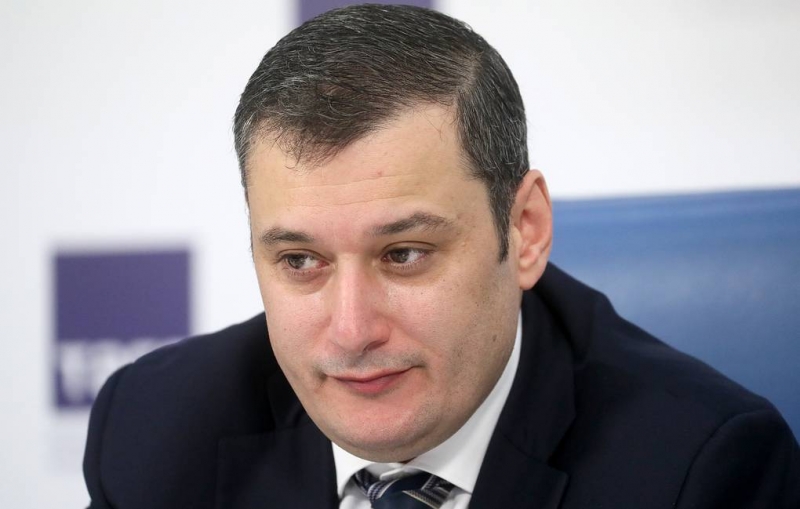 Хинштейн заявил, что ограничение работы WhatsApp в России не обсуждается