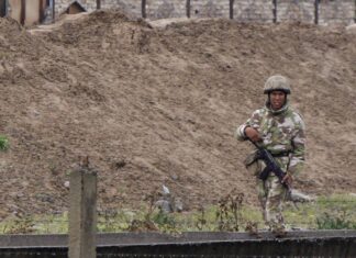 Киргизия и Таджикистан начали отвод войск из зоны конфликта на границе