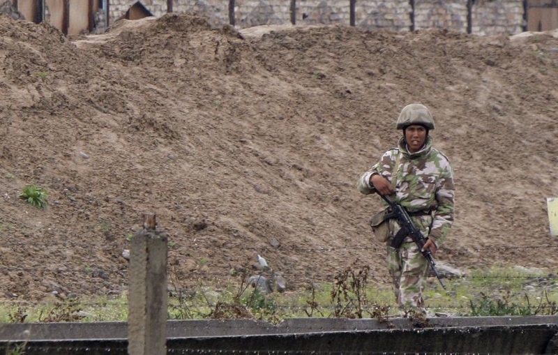 Киргизия и Таджикистан начали отвод войск из зоны конфликта на границе