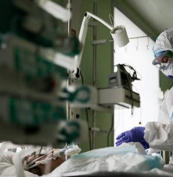 Коронавирус в марте стал одной из причин 2 898 смертей в Москве