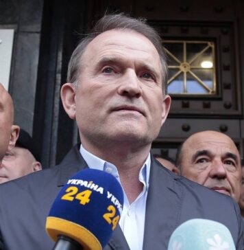 Первый замгенпрокурора Украины пообещал оспорить решение о домашнем аресте Медведчука