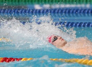 Пловец Колесников второй раз за два дня побил мировой рекорд на 50-метровке на спине