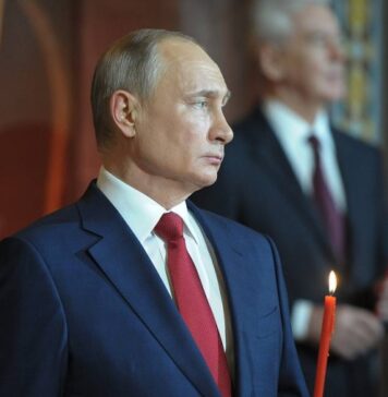 Путин поздравил православных христиан с Пасхой