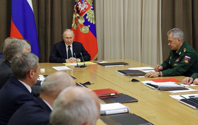 Путин заявил, что российская армия должна быть компактной, но эффективной

