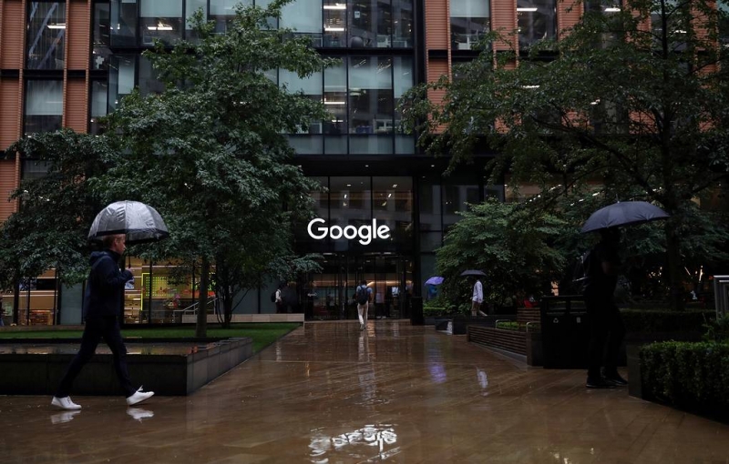 Роскомнадзор потребовал от Google снять ограничения с мобильного приложения "Улица героев"

