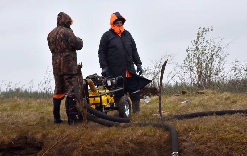 Росприроднадзор назвал причину разлива дизтоплива на территории "Норникеля"

