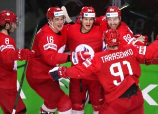 Сборная России по хоккею досрочно вышла в плей-офф чемпионата мира