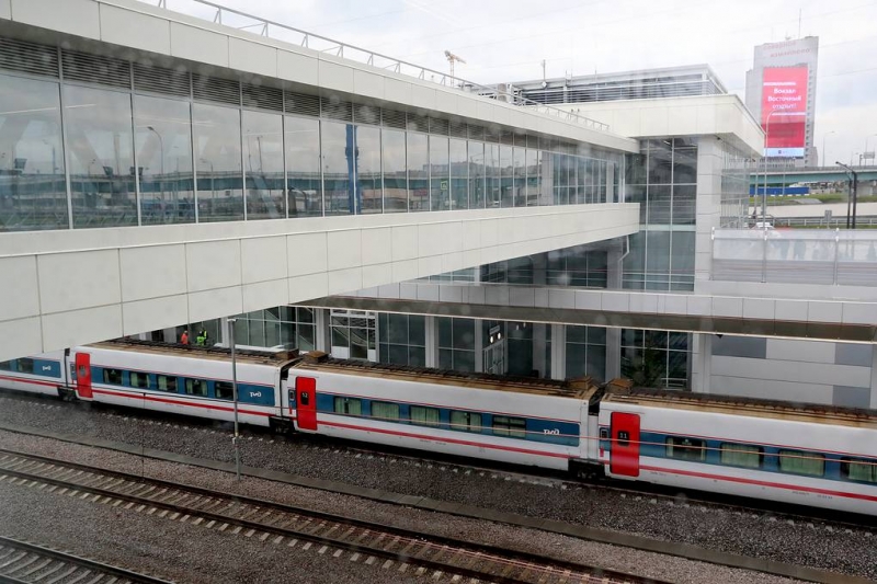 Сергей Собянин и Олег Белозеров открыли в Москве новый железнодорожный вокзал "Восточный"