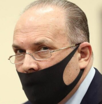 Совфед рассмотрит вопрос об освобождении Михаила Меня от должности аудитора Счетной палаты