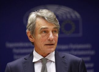 Спикер Европарламента призвал к ужесточению санкций против российских должностных лиц