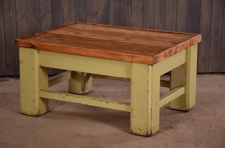 Где купить винтажную мебель для дома