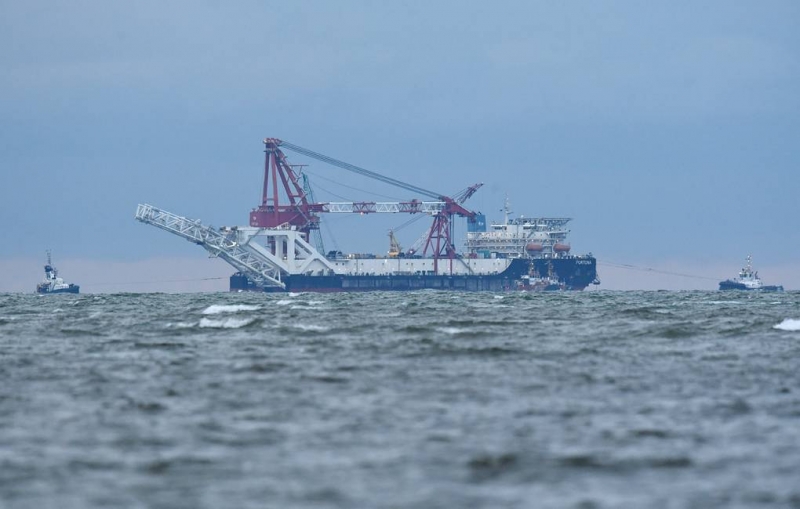 Судно "Фортуна" продолжило работы по укладке "Северного потока - 2" в водах ФРГ

