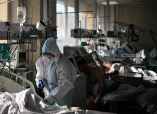 Власти Москвы назвали ситуацию с коронавирусом в столице напряженной