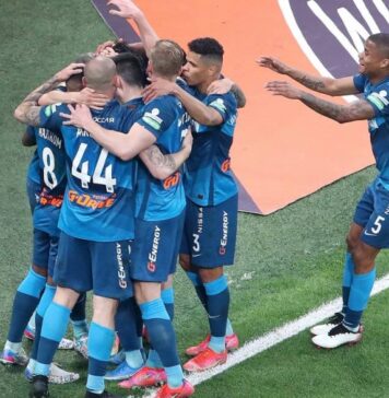 «Зенит» третий раз подряд стал чемпионом России по футболу