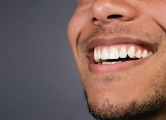 Преимущества имплантации зубов