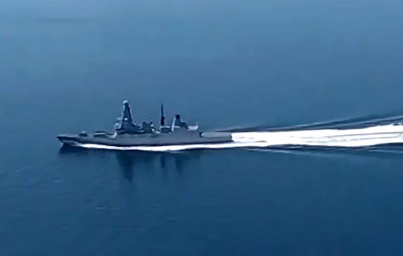 Би-би-си: секретные документы о проходе эсминца у Крыма нашли на автобусной остановке

