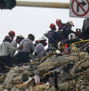 Число погибших при обрушении дома во Флориде выросло до 12