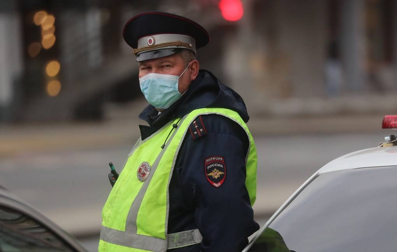 ГИБДД при скрытом надзоре будет визуально фиксировать разговор по телефону

