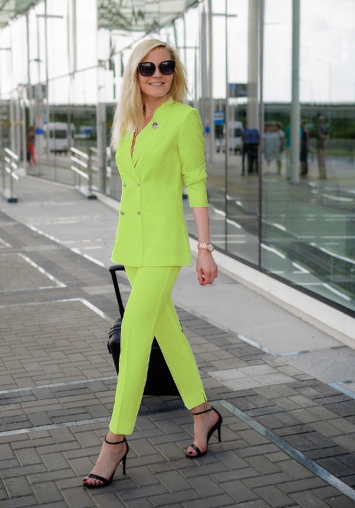 Женский брючный костюм – икона стиля