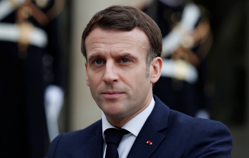 Макрон призвал не преувеличивать значение нападения на него в Дроме