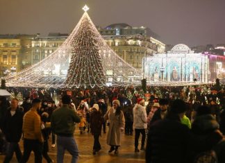 Минтруд рассмотрит возможность введения постоянного выходного 31 декабря