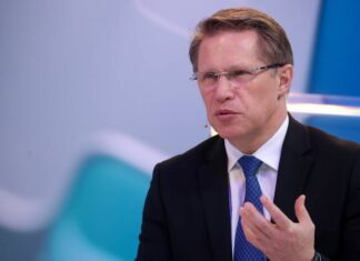 Мурашко заявил, что в России нет третьей волны пандемии