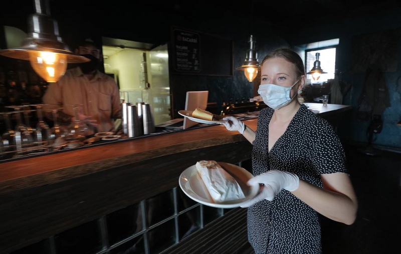 Омбудсмен заявил, что власти Москвы не разрешали отстранять работников без прививки