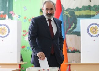 Партии Пашиняна не хватило на выборах 0,08% голосов для формирования правительства