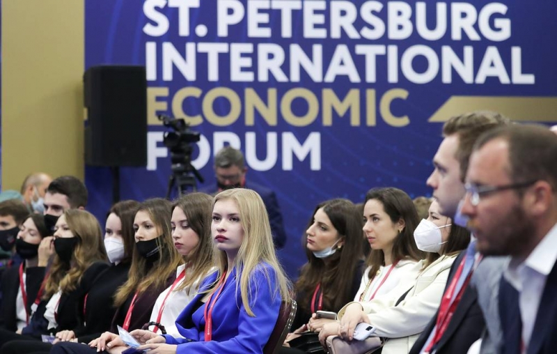 Порядка 13 тыс. человек участвовали в ПМЭФ