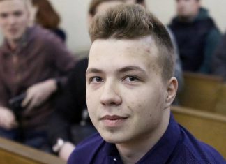 Протасевич считает, что сообщить о его перелете мог оппозиционер из окружения Тихановской