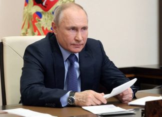 Путин заявил, что говорить о победе над коронавирусом рано