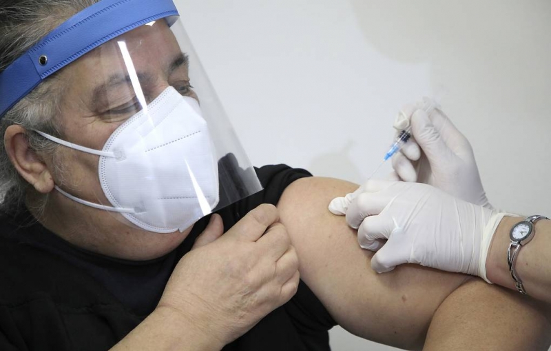 Reuters: фармрегулятор США расширил предупреждения к вакцинам Pfizer и Moderna