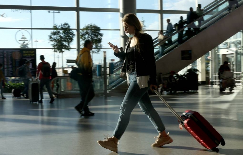 Россия возобновляет авиасообщение еще с восемью странами