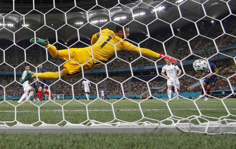 Сборная Франции проиграла команде Швейцарии в серии пенальти в матче 1/8 финала Евро