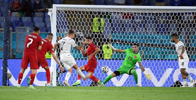 Сборная Италии разгромила команду Турции в матче открытия чемпионата Европы по футболу