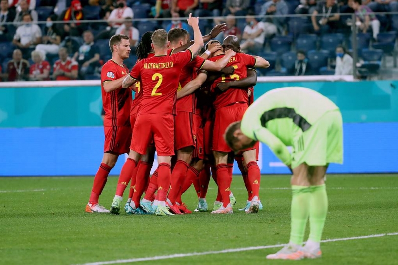 Сборная России по футболу стартовала на Евро с крупного поражения от бельгийцев

