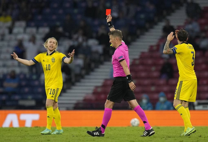 Сборная Украины обыграла шведов и стала последним четвертьфиналистом Евро