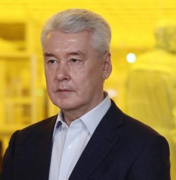 Собянин назвал крайне сложной ситуацию с коронавирусом в Москве
