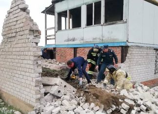 Трое детей погибли при обрушении плиты недостроенного дома в Воронежской области