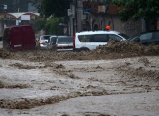 В Ялте несколько домов ушли под воду