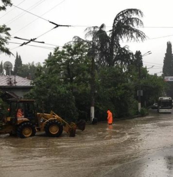 В Ялте ввели режим ЧС из-за подтоплений