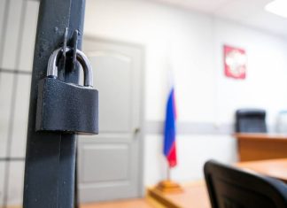 В Новосибирске арестовали мужчину, напавшего на полицейского