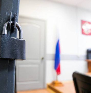 В Новосибирске арестовали мужчину, напавшего на полицейского