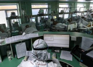 В России выявили 13 510 заразившихся коронавирусом за сутки. Это максимум с 15 февраля