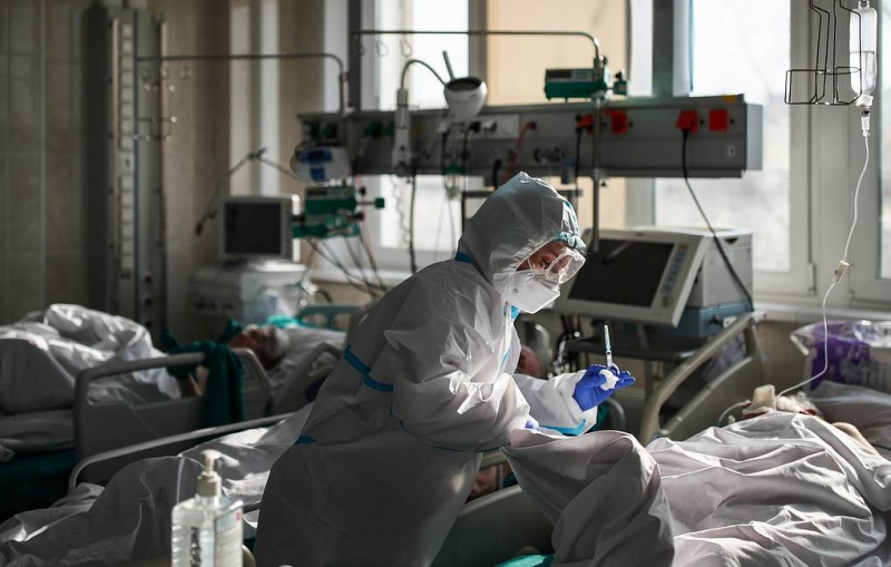 В России выявили 13 721 заразившегося коронавирусом за сутки

