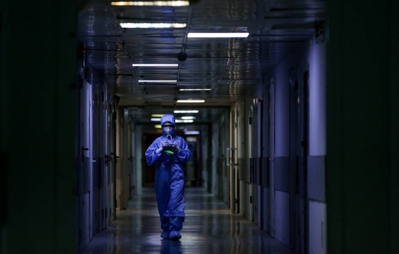 В России за сутки из-за коронавируса умерли 548 человек. Это максимум с 11 февраля