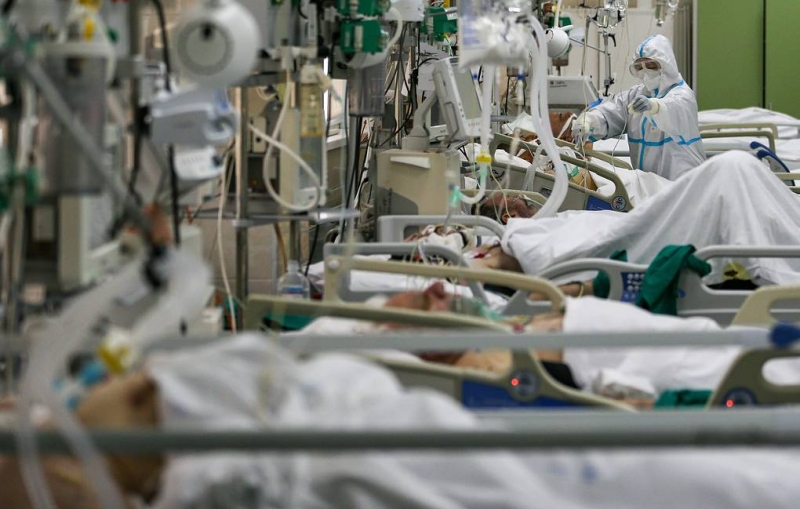 В России за сутки выявили 12 505 заразившихся коронавирусом. Это максимум с 22 февраля