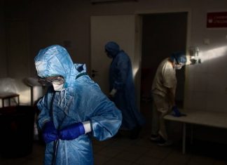 В России зарегистрировали 669 смертей от COVID-19 за сутки. Это максимум за пандемию